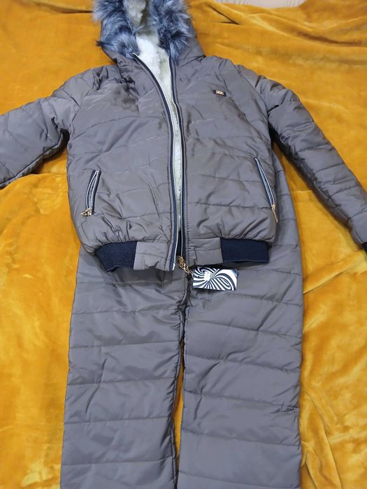 Зимній костюм новий