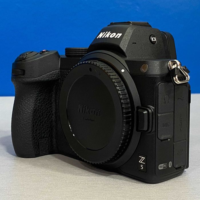 Nikon Z5 (Corpo) - 24.3MP