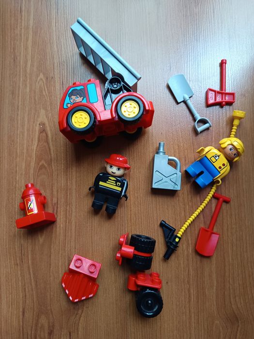 Cesto com blocos de construção tamanho grande