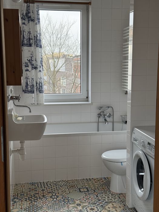 Kraków ul. Dolna 12 + komórka lokatorska