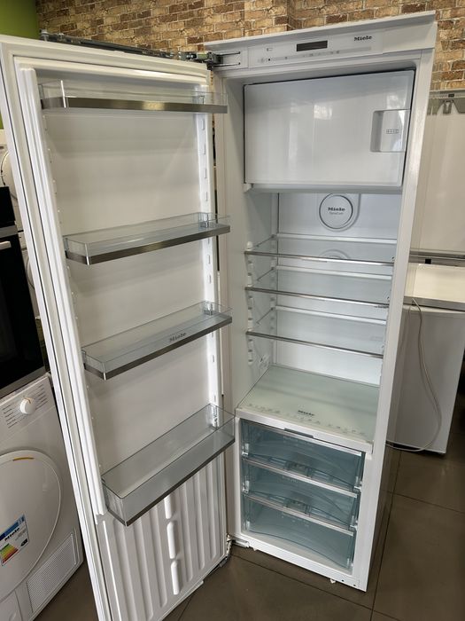 Холодильник під монтування Miele K 37682 id (Німеччина) Сенсор.Біофреш