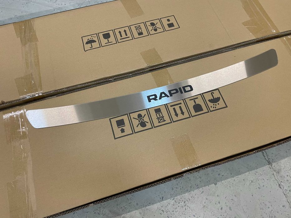 Хромированная накладка на задний бампер Skoda Rapid Седан / Лифтбэк ...