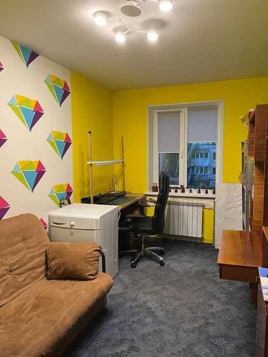 3к.кв, норм житл стан, біля парку Совки, 10 мін к метро