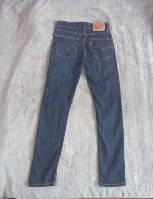 Jeansowe spodnie levis