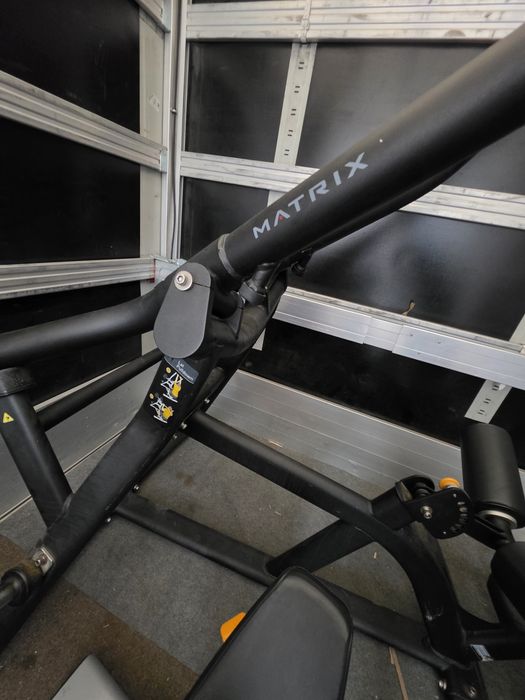 Hammer Matrix lat pulldown plecy