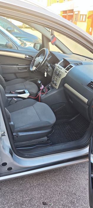 Opel Zafira B 1.7 CDTI 125cv (2008) - Manutenção em dia