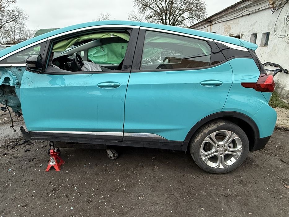 Двери Chevrolet Bolt EV 2020 цвет 322Е