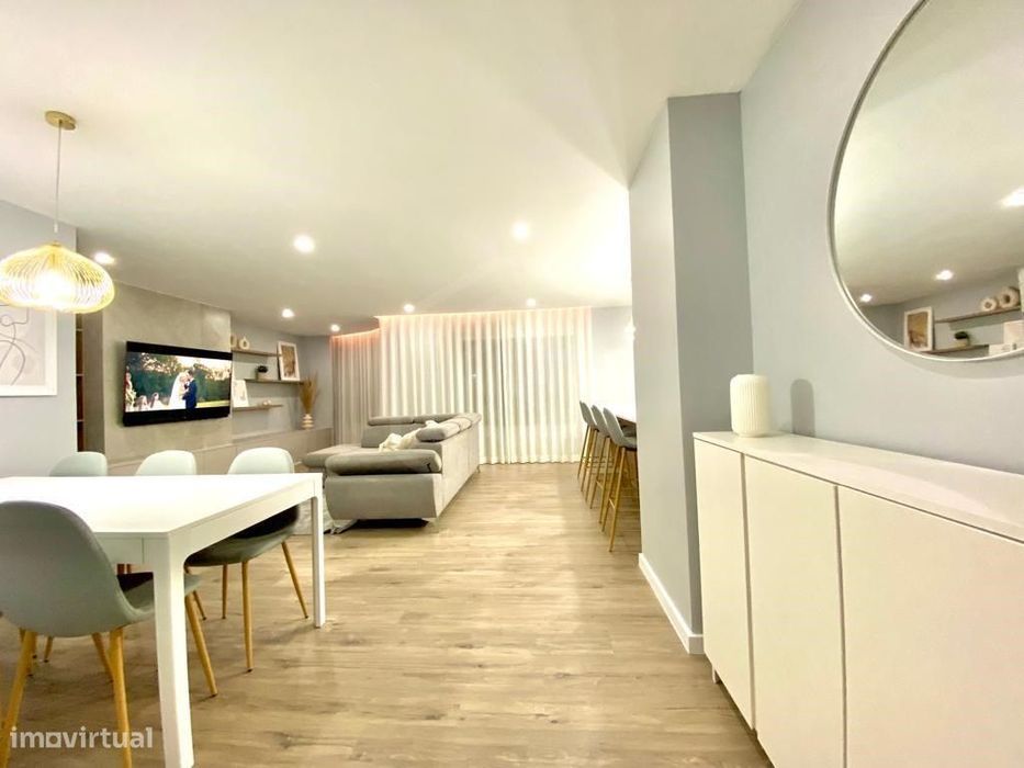 Apartamento T5 transformado em T3, vista sobre a cidade, Faro, Algarve