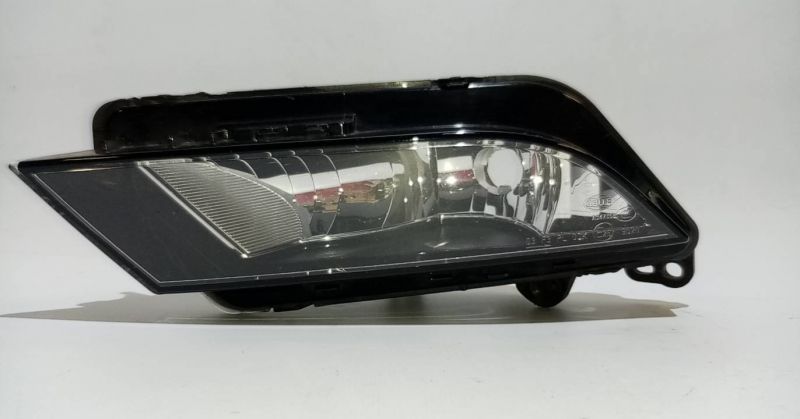Farol nevoeiro frente esquerdo SEAT Leon (5F1)