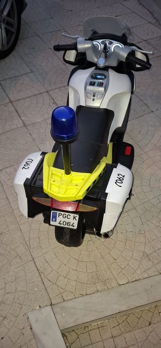 Moto elétrica criança