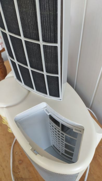 Очищувач - іонізатор повітря Delonghi Dap 70 AriaPuro