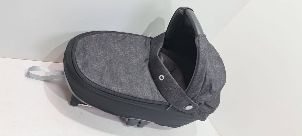 Gondola Maxi Cosi jade Essential Black