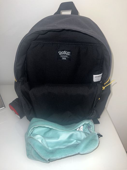 Mochila pikachu com estojo
