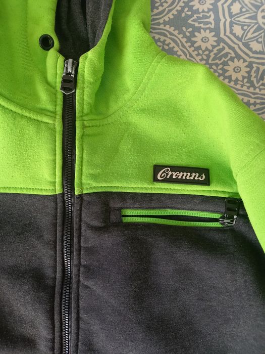 Rozpinana bluza z kapturem 158