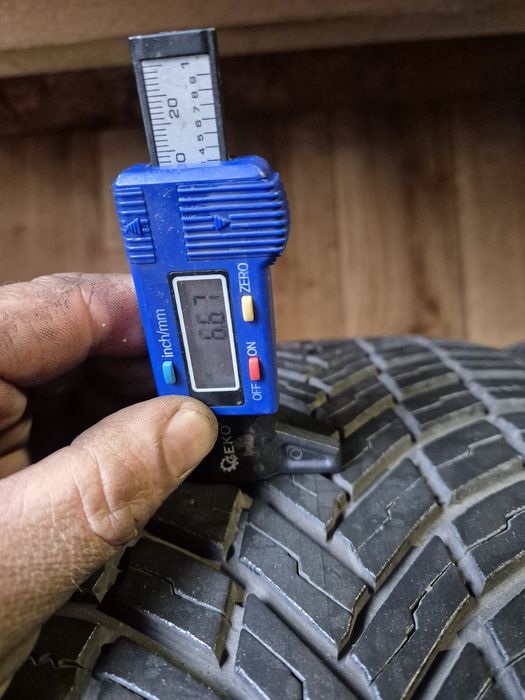 225/45/17 Bridgestone Para Całoroczne 6,5mm 2021