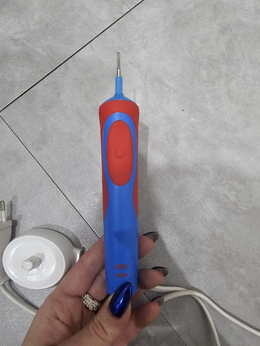 Szczoteczka elektryczna dziecięca Braun