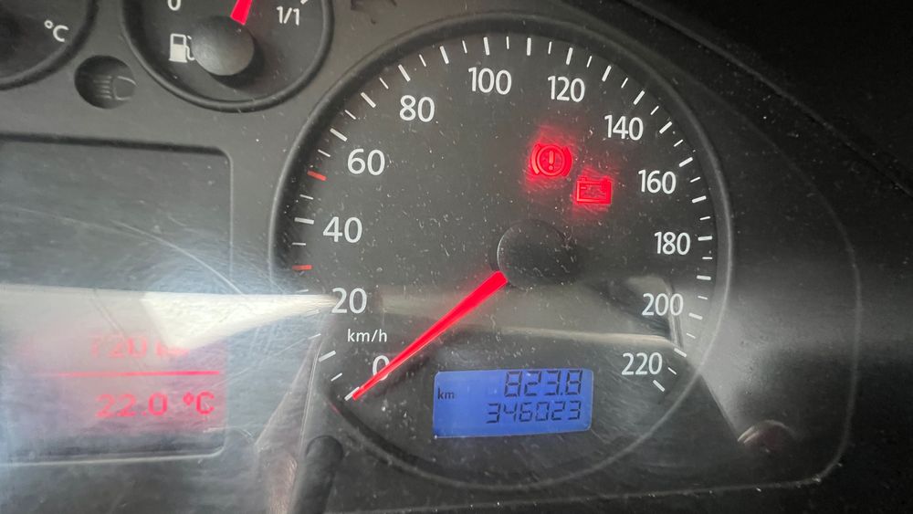 Volkswagen Transporter 1.9 TDI, 9 Lugares, Ar Condicionado Dianteiro e Traseiro, IPO até 02/2027