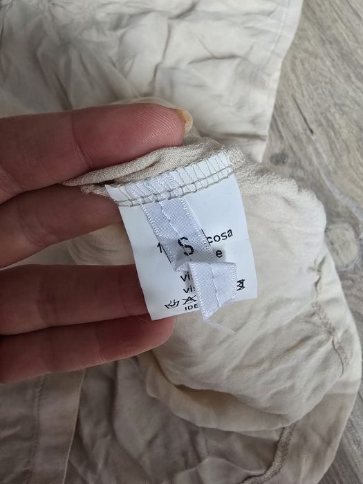 Dixie bluzka 100% wiskoza rozmiar S
Bluzka w bardzo dobrym stanie, bez