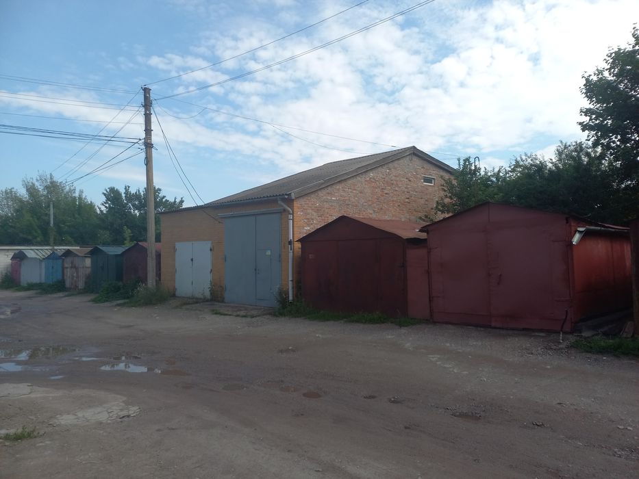 Продам цегляний гараж на Роменській