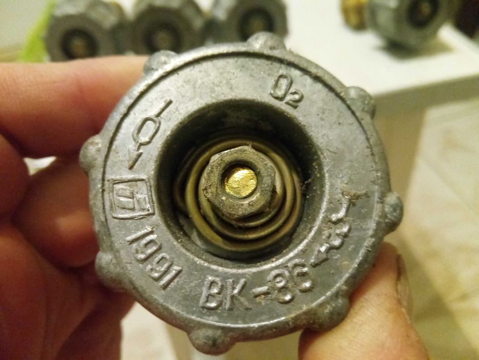 Вентиль для кисневого балона  ВК-86