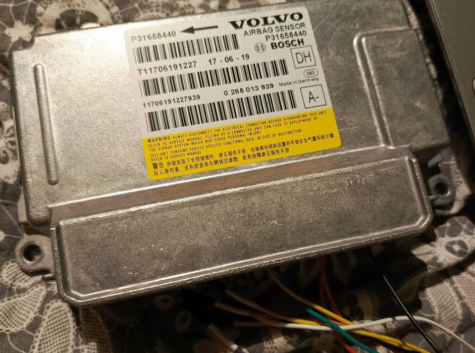 Moduł AirBag Audi Q5 80a po wystrzale poduszek czyszczenie CrashData AirBag błąd poduszek naprawa sterownika