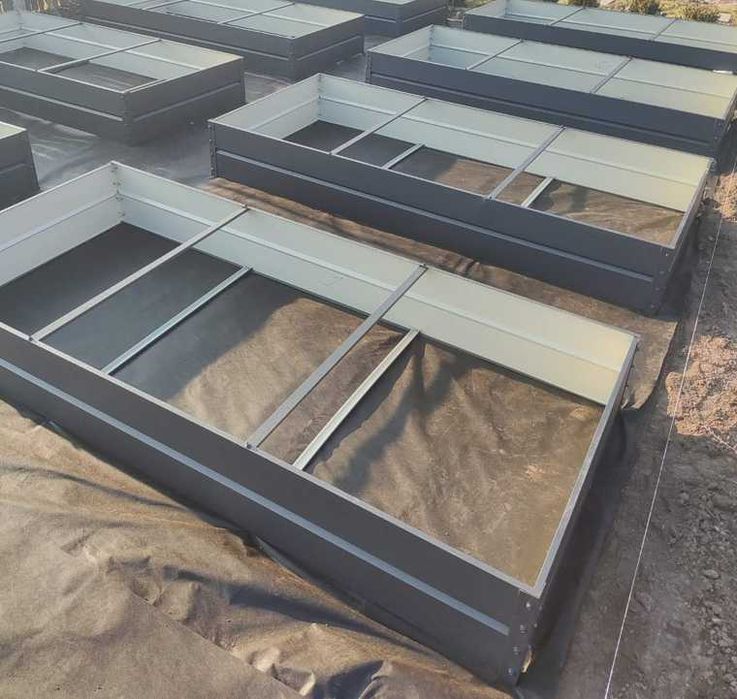 Садові високі  теплі грядки Тёплая высокая грядка для овощей. Клумби