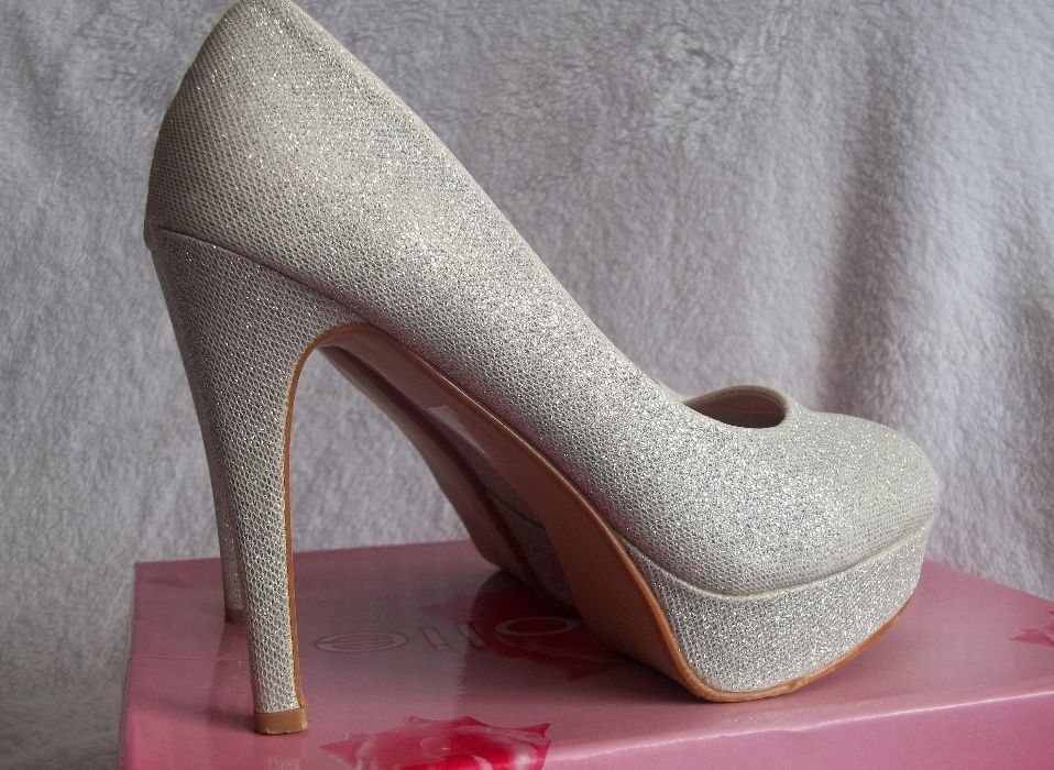 Туфлі срібні р. 38, 24,5 см