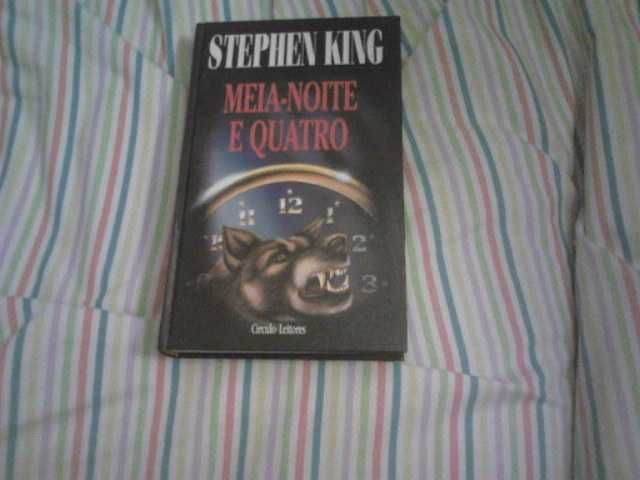 Meia Noite e Quatro/À Espera de Um Milagre-Stephen King