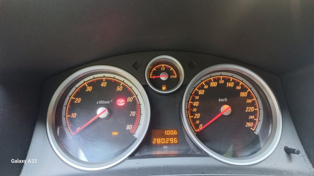 Open zafira B...