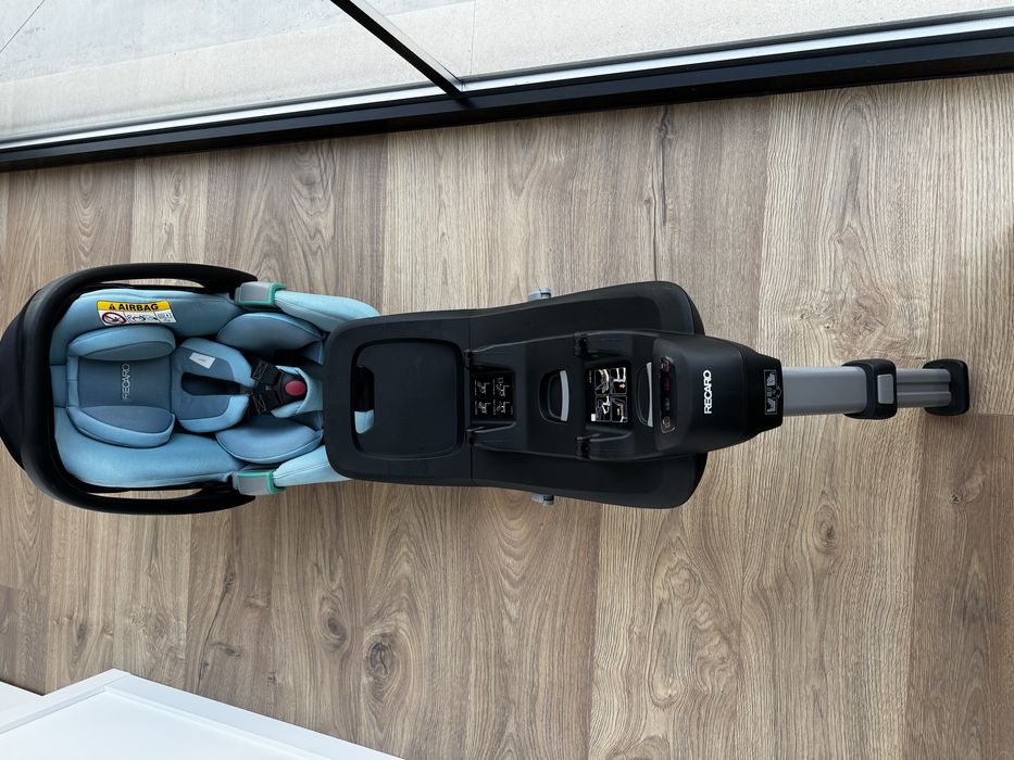 Ovo recaro avan com isofix ( como novo )