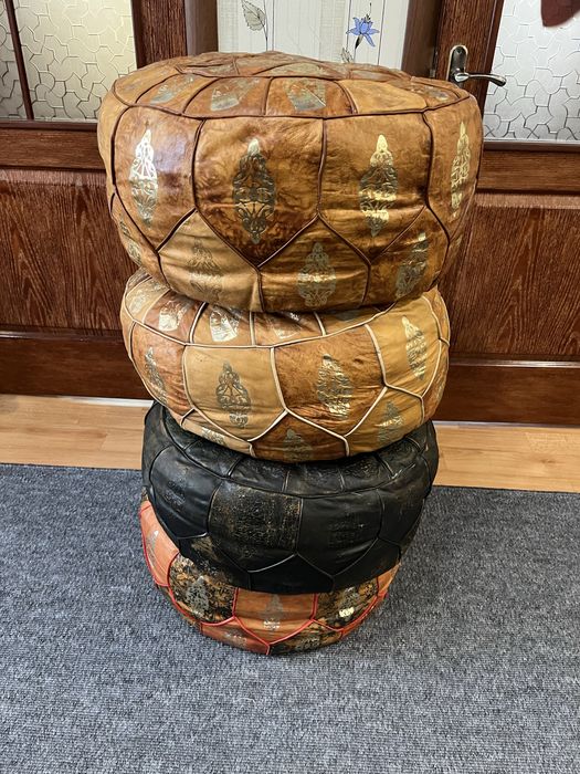 Пуфи для сидіння, шкіряні