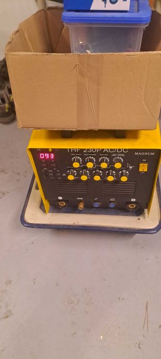 Spawarka inverterowa Magnum THF230P AC/DC