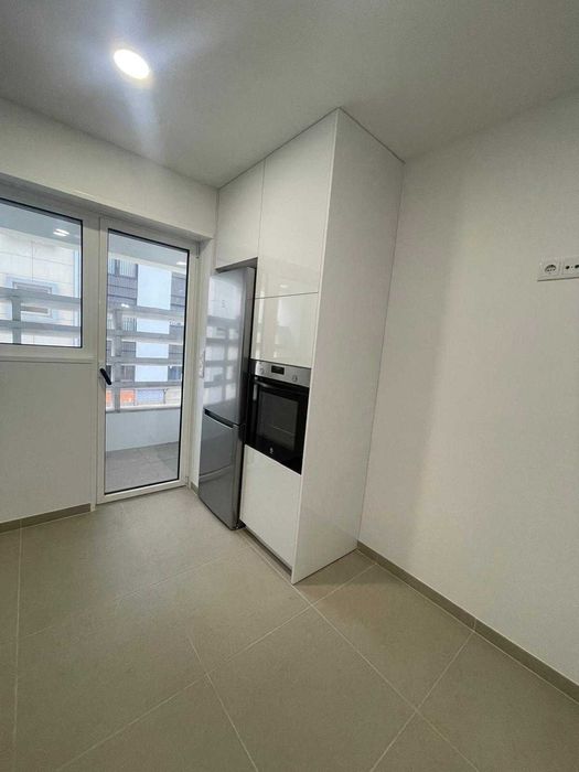 Apartamento totalmente renovado em frente à estação Trindade Porto