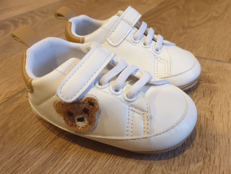 Buciki niemowlęce, niechodki.