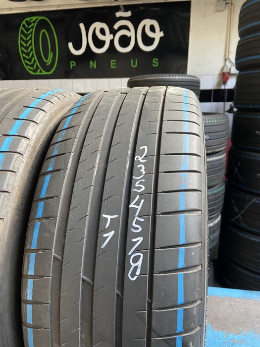Pneus 235 / 45 R 18 Michelin Pilot Sport 4 T1