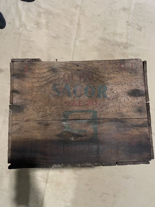 Caixa de madeira SACOR