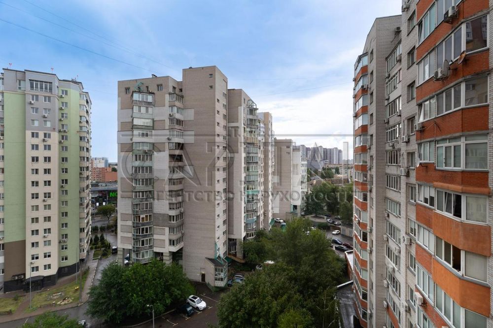 Продаж квартири, вул. Токарева, Солом'янка, Київ