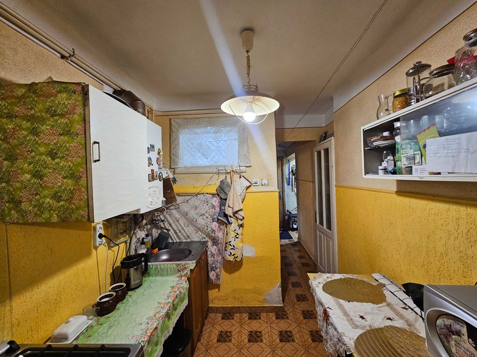 Продаж двохкімнатної квартири в Поляні
