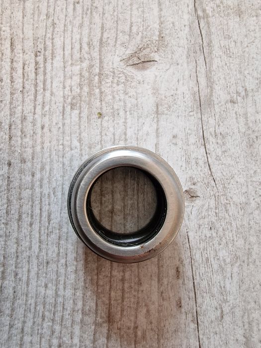 Miseczki rury sterowej komplet 30 mm.