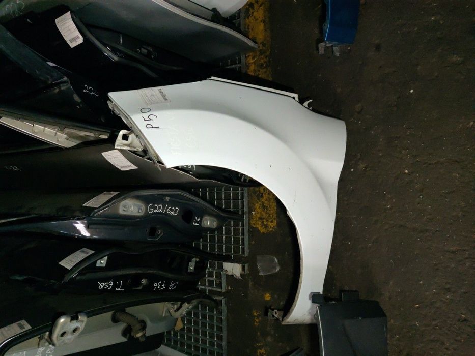 Guarda Lamas Frente Esquerdo Ford Fiesta Vi (Cb1, Ccn)