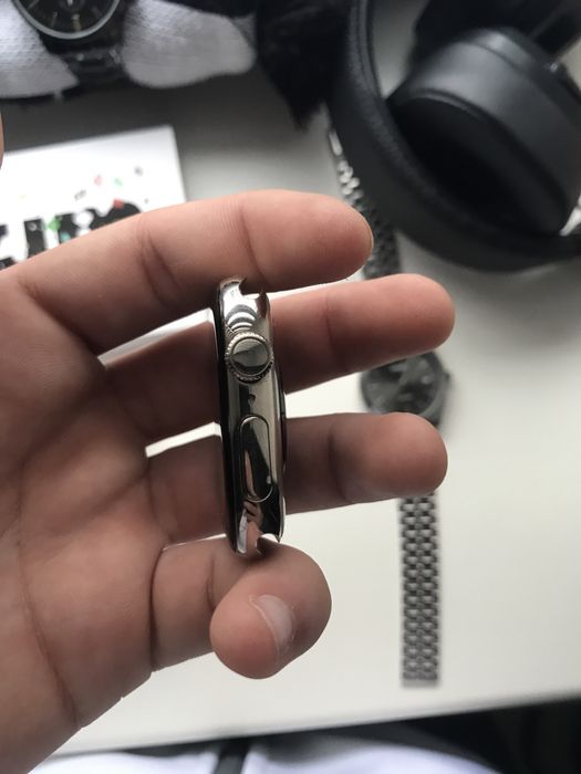 Продаю смарт годиник SMART•WATCH