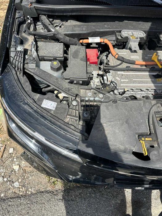 Renault Megane E-Tech EV60 Sinistrado / Reparável / Peças