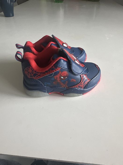 Buty spiderman swiecace roxmiar 20