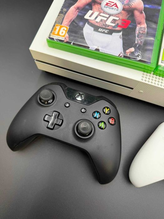 Konsola Xbox one S  Model 1681 Stan: bardzo dobry, sprawny.