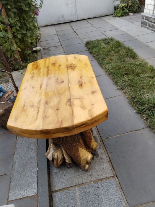 Стіл ручної роботи