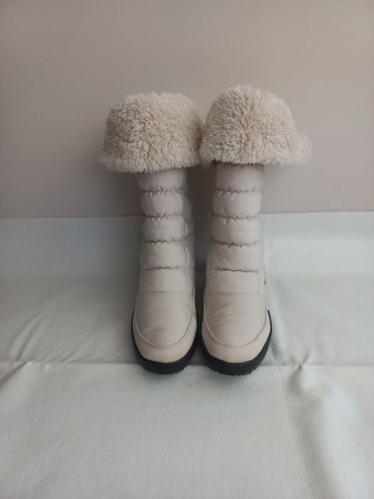 Чоботи дутики  чобітки