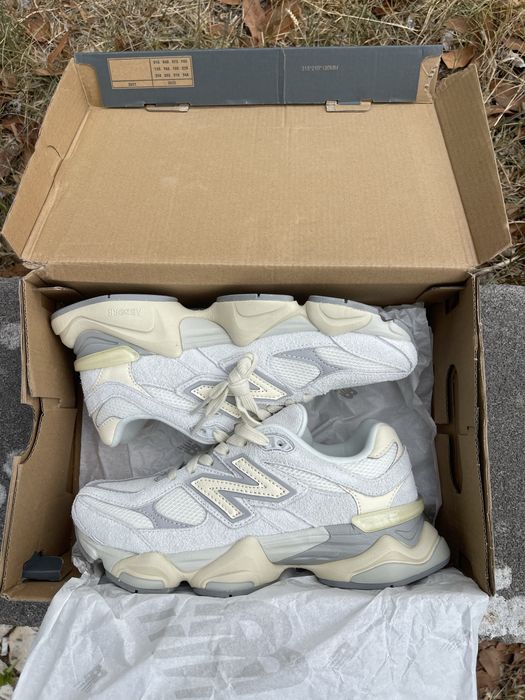New Balance  9060 cinzentos e creme com caixa