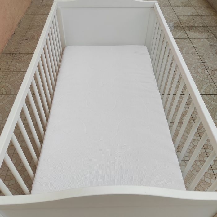 Berço para bebé IKEA