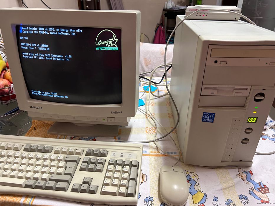 Computador antigo437637893923153921