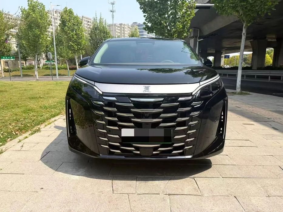 BYD Xia BYD Xia DM-i 2025 — 7 miejsc | PHEV | 180 km EV | 1060 km zasięgu